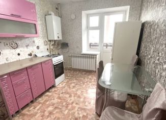 Продам 2-ком. квартиру, 45 м2, Октябрьский, улица Аксакова, 17