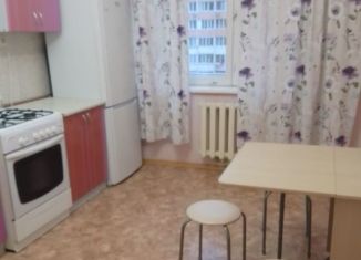 Аренда трехкомнатной квартиры, 70 м2, Ульяновск, улица Архитектора Шодэ, 6