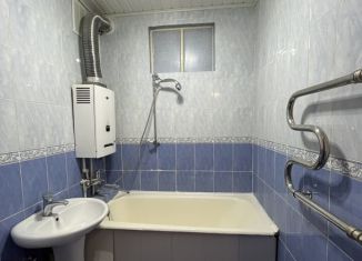 Продажа 3-ком. квартиры, 60 м2, Чебоксары, улица Юрия Гагарина, 16