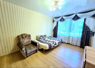 Продается 2-ком. квартира, 47 м2, Таганрог, улица Чехова, 154А