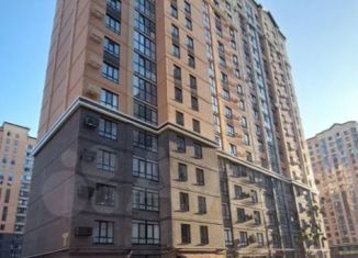 Продажа 3-ком. квартиры, 80 м2, Ставрополь, улица Генерала Маргелова, 5/2