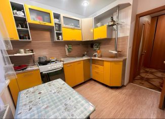 Продам 2-ком. квартиру, 50.7 м2, Татарстан, улица Адоратского, 8