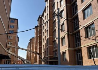 Продам трехкомнатную квартиру, 72 м2, Грозный, улица Сайханова, 133к3