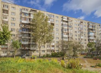 Продается трехкомнатная квартира, 57 м2, Екатеринбург, Железнодорожный район, Ангарская улица, 52/2