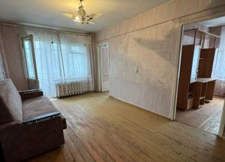 Продается 4-комнатная квартира, 60 м2, Юрга, улица Мира, 13А