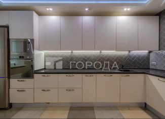 Продается 2-ком. квартира, 85 м2, Москва, Бачуринская улица, 8к2