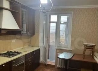 Продается 3-ком. квартира, 64 м2, Дагестан, улица Лёвина, 46