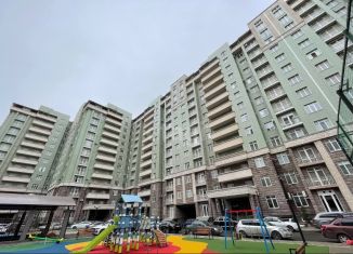 Продаю двухкомнатную квартиру, 70 м2, Махачкала, улица Титова, 144к3, ЖК Родные Просторы