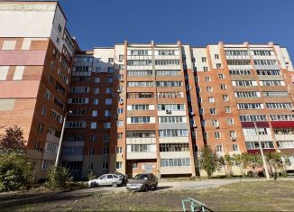 Продажа 3-ком. квартиры, 65 м2, Пенза, проспект Строителей, 82