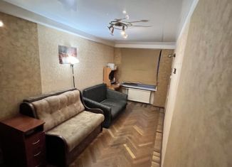 Продам 3-ком. квартиру, 58 м2, Санкт-Петербург, проспект Науки, 18