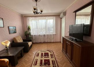 Сдача в аренду 2-ком. квартиры, 52 м2, Вольск, Комсомольская улица, 101