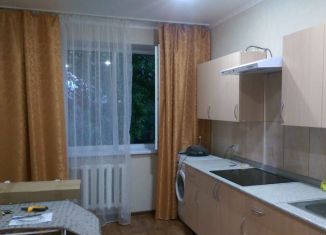 Сдаю в аренду 1-ком. квартиру, 35 м2, Белореченск, улица Калинина, 8