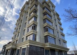 Продаю двухкомнатную квартиру, 107 м2, Дагестан, улица Байрамова, 61