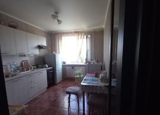 Продам 3-ком. квартиру, 64 м2, Энгельс, улица Волоха, 18