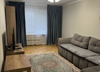 Сдается в аренду 3-ком. квартира, 80 м2, Кисловодск, улица Куйбышева, 53