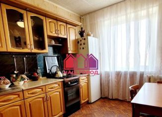 Продается трехкомнатная квартира, 68 м2, Волгодонск, улица Черникова, 24