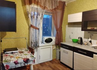 2-комнатная квартира в аренду, 45 м2, Калтан, улица Горького, 34