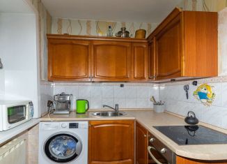 Продается трехкомнатная квартира, 54 м2, Иркутск, улица Красных Мадьяр, 119, Октябрьский округ