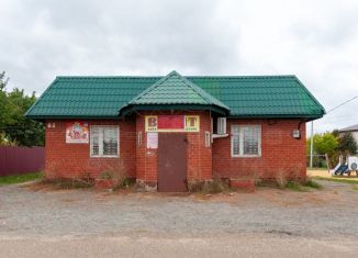 Продаю торговую площадь, 82.4 м2, Лаишево, улица Дзержинского, 62