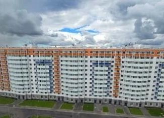 Продам 1-ком. квартиру, 37.4 м2, городской посёлок Янино-1, Заводская улица, 18к2