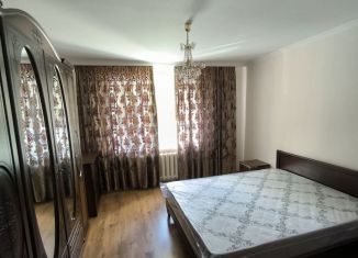 Сдача в аренду 3-ком. квартиры, 90 м2, Владикавказ, Владикавказская улица, 46, 15-й микрорайон