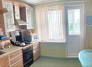 Сдается 2-ком. квартира, 52 м2, Саратов, улица имени В.Г. Рахова, 91/101