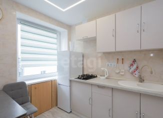 Продаю 1-ком. квартиру, 32 м2, Калининград, улица Черняховского, 78