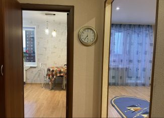 Сдаю 1-ком. квартиру, 37 м2, Удмуртия, улица Софьи Ковалевской, 11А