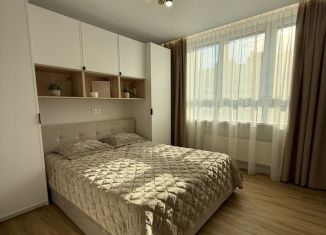 Сдаю в аренду 2-ком. квартиру, 52 м2, Татарстан, улица Михаила Миля, 9