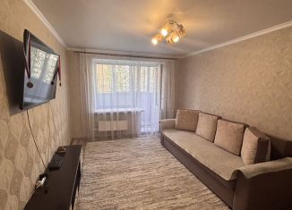 Продается трехкомнатная квартира, 63 м2, Омская область, 3-я Станционная улица, 71