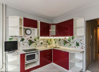 Сдаю в аренду 2-ком. квартиру, 61 м2, Лобня, улица Юности, 9