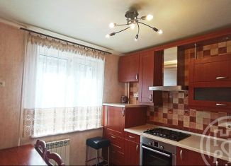 Продаю 2-комнатную квартиру, 53 м2, Сертолово, Центральная улица, 2