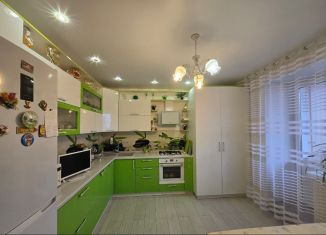 Продам 2-комнатную квартиру, 57 м2, Йошкар-Ола, Воскресенский проспект, 1А, микрорайон Молодёжный