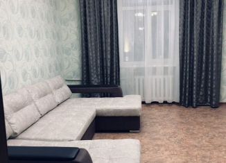 Сдается двухкомнатная квартира, 58 м2, Татарстан, улица Гаяза Исхаки, 8