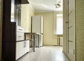 Сдаю в аренду 1-ком. квартиру, 27 м2, Аксай, улица Платова, 72