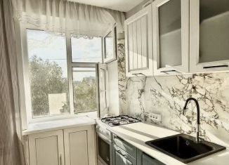 Продаю однокомнатную квартиру, 33 м2, Курск, улица Ленина, 94