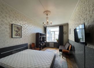 Аренда 2-ком. квартиры, 52 м2, Санкт-Петербург, Бассейная улица, 12