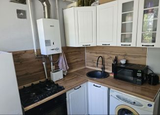 Продам 2-комнатную квартиру, 41 м2, Дзержинск, улица Бутлерова, 15