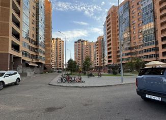 Сдается 2-ком. квартира, 72 м2, Татарстан, Чистопольская улица, 38