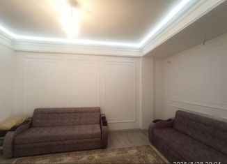 Сдается в аренду 2-ком. квартира, 55 м2, Махачкала, улица Ахульго, 87