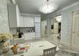 Трехкомнатная квартира на продажу, 80 м2, Грозный, улица Сайханова, 133к1