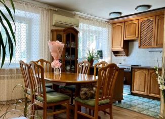 Продажа 4-комнатной квартиры, 86.5 м2, Барнаул, улица Георгия Исакова, 116