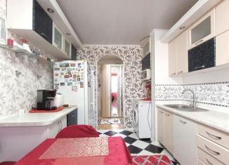 Продажа 3-ком. квартиры, 69.6 м2, Крым, улица Сырникова, 30