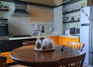 Продам 4-ком. квартиру, 103 м2, Набережные Челны, улица Раскольникова, 45