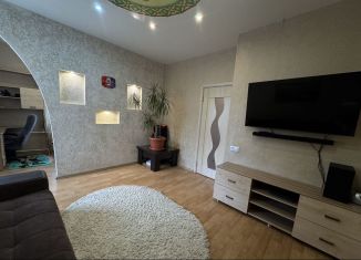 Продажа двухкомнатной квартиры, 57.4 м2, Воткинск, улица Мира, 21