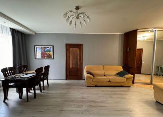 Сдается двухкомнатная квартира, 60 м2, Уфа, улица Карла Маркса, 44