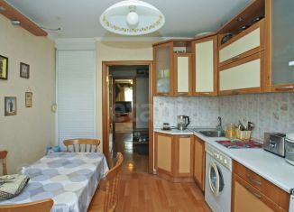 Продажа 3-комнатной квартиры, 68.3 м2, Омская область, Омская улица, 115