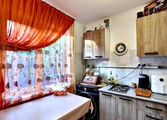 Продажа трехкомнатной квартиры, 50 м2, Краснодар, улица Селезнёва, 108, микрорайон Черемушки