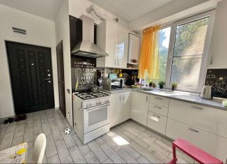 Продаю однокомнатную квартиру, 45 м2, Сочи, Санаторная улица, 50БлитБ, микрорайон Новый Сочи