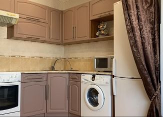 Сдаю 1-комнатную квартиру, 42 м2, Ростов-на-Дону, улица Миронова, 4А